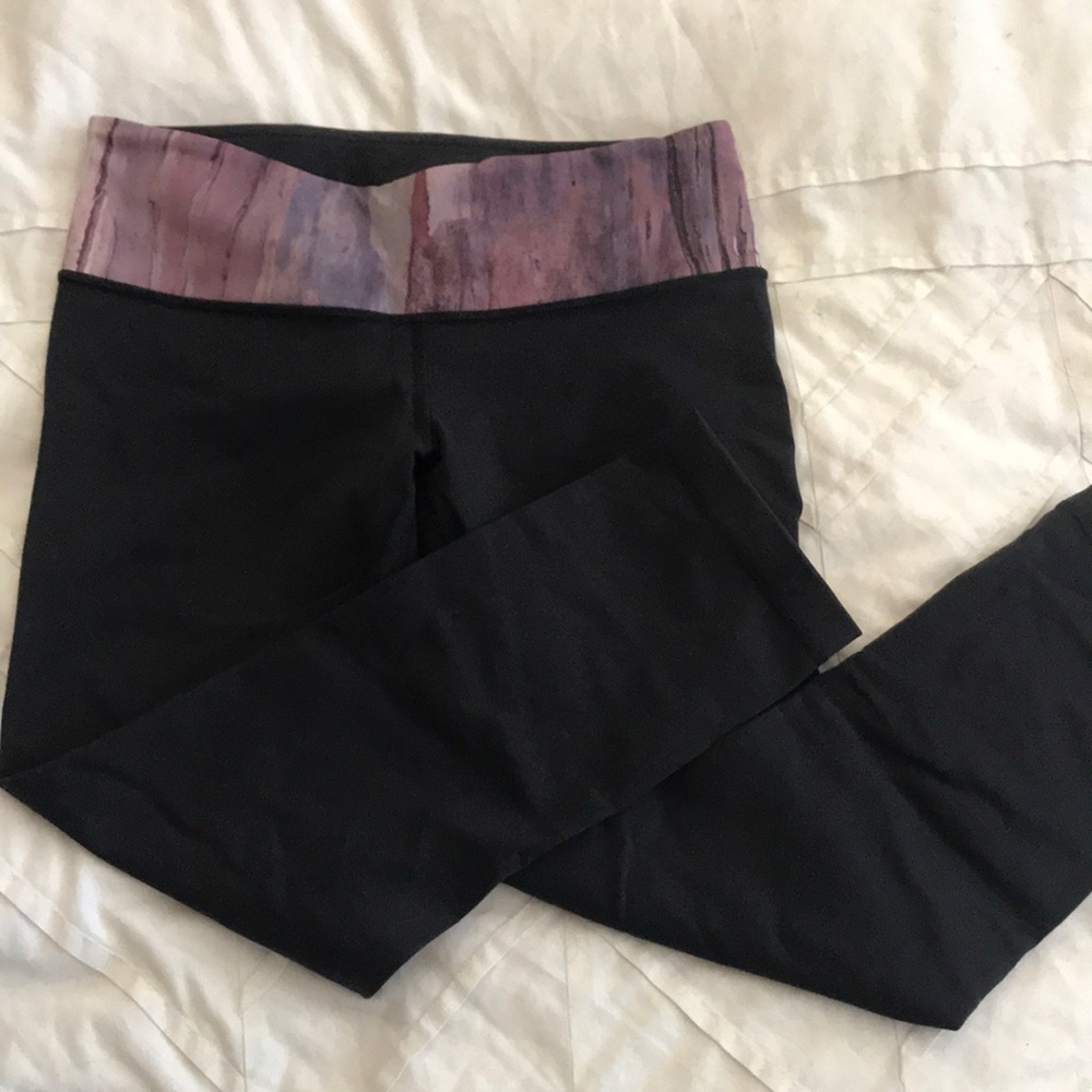 Lululemon size 6 wunder under yoga crop pant